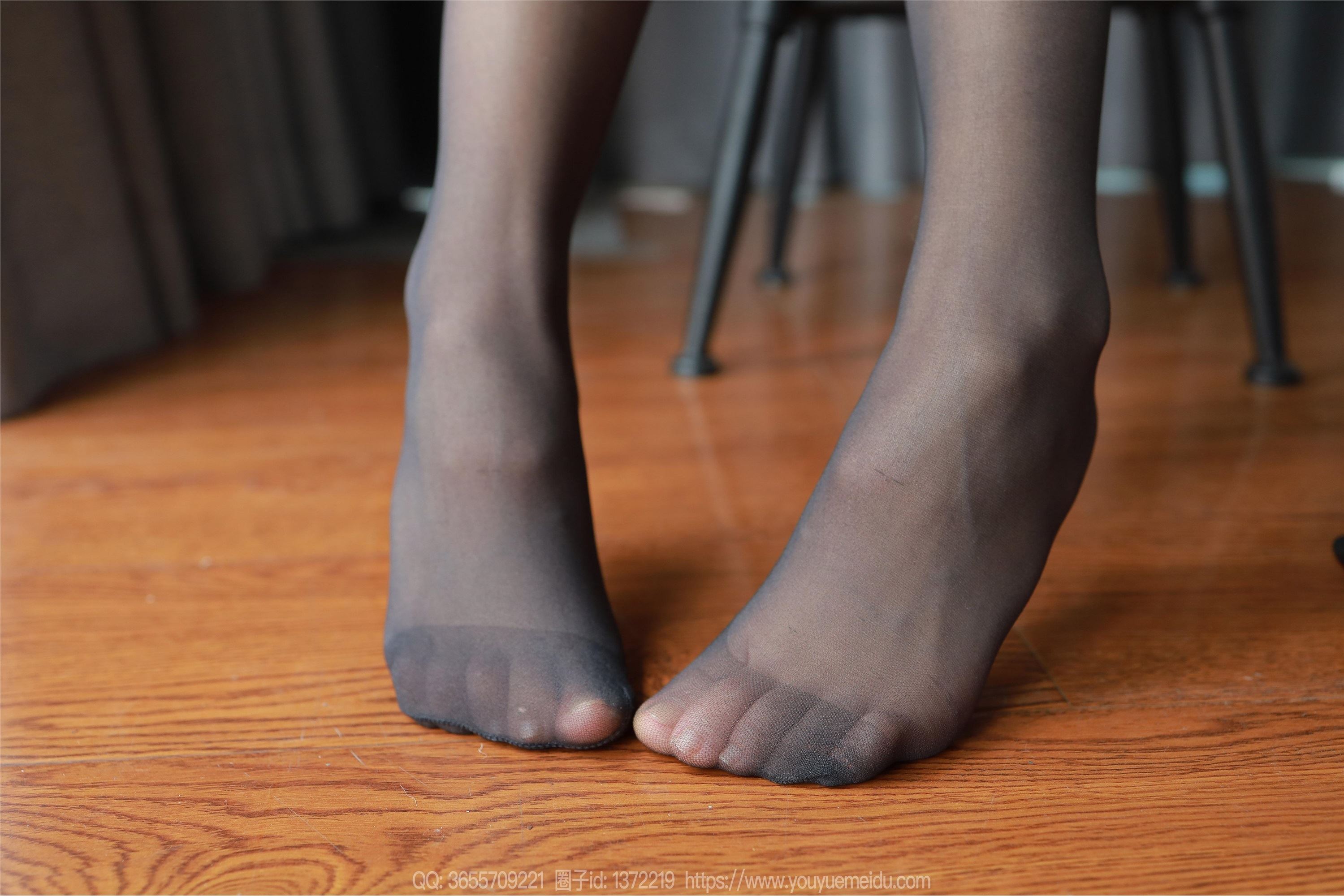 IESS异思趣向  2023.12.03 丝享家 1601 小金《挺拔有力》